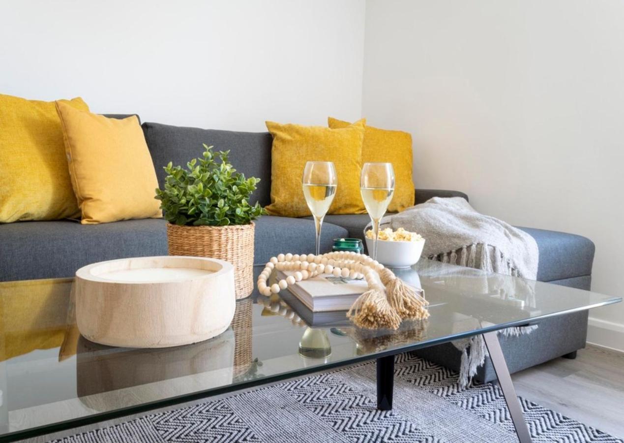 The White House Flat By Select Sa Apartment Reading Ngoại thất bức ảnh