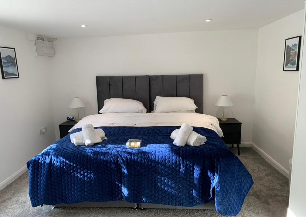 The White House Flat By Select Sa Apartment Reading Ngoại thất bức ảnh