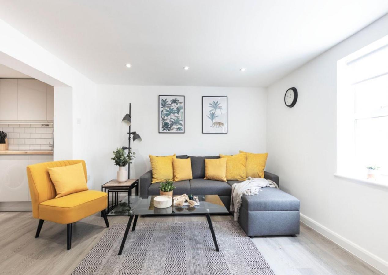 The White House Flat By Select Sa Apartment Reading Ngoại thất bức ảnh